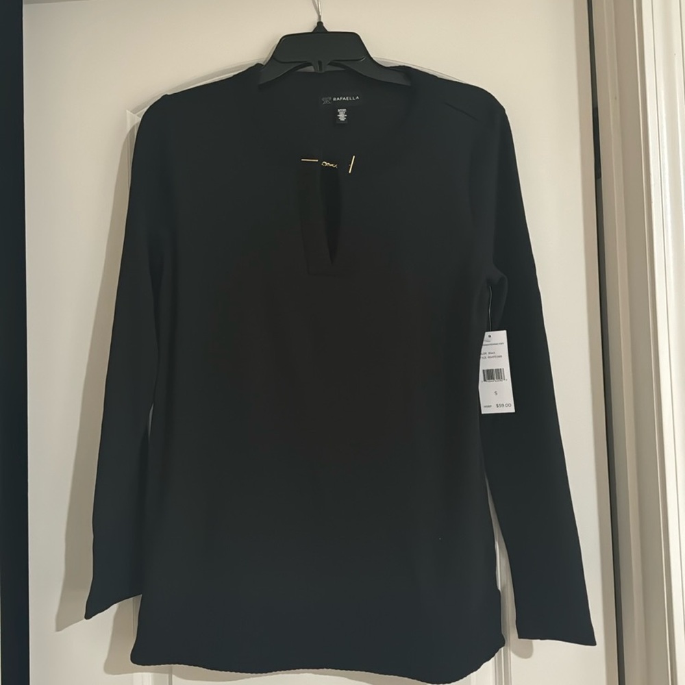 NWT. Rafaella bl ack sweater size S
Long sleeve 
Excellent condition 
Round neck